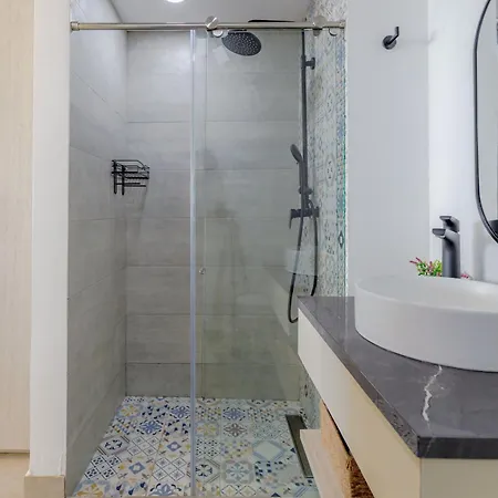 Encantador Y Moderno Estudio Con Piscina A Pasos Del Aeropuerto *