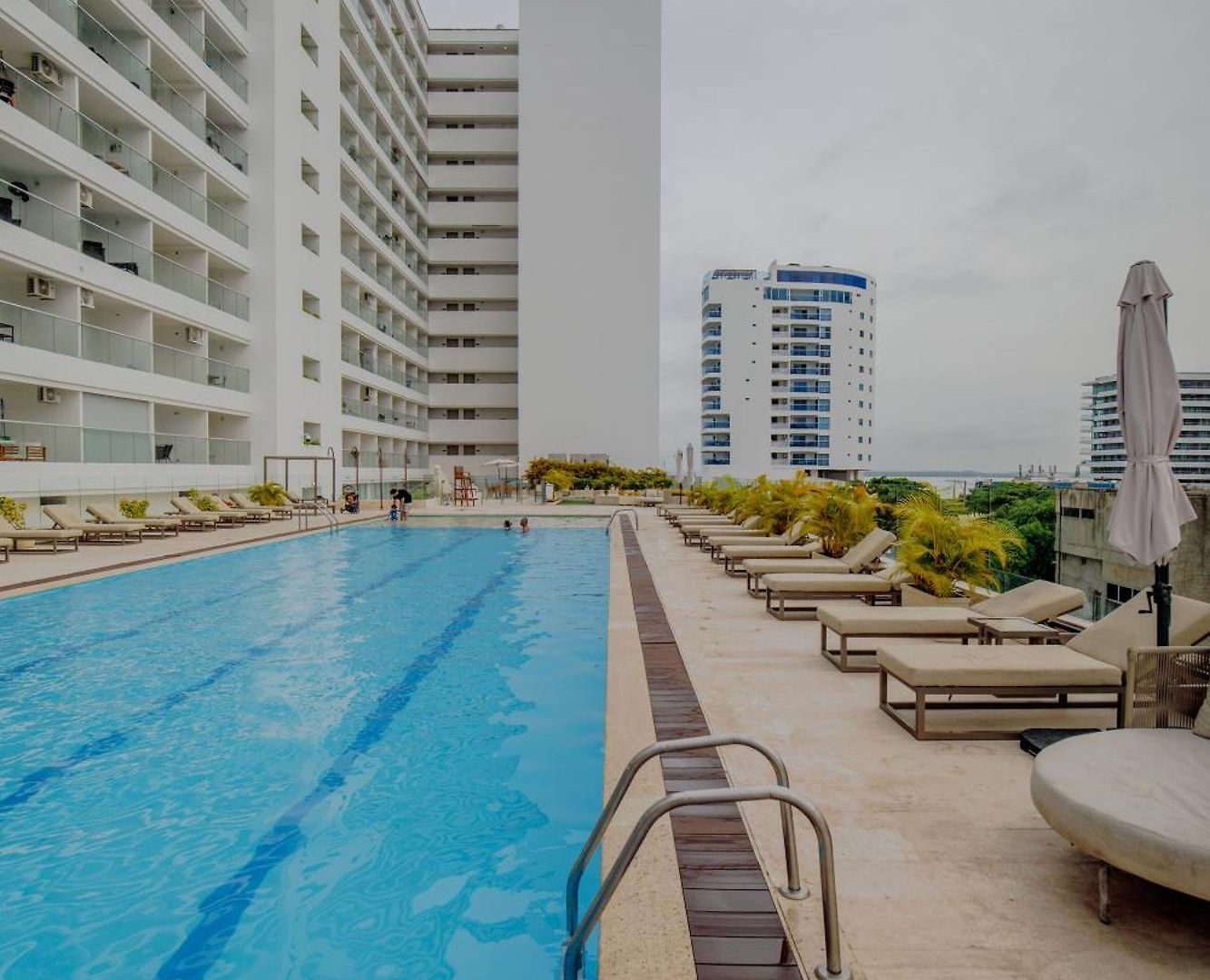 Apartamento Encantador Y Moderno Estudio Con Piscina A Pasos Del Aeropuerto