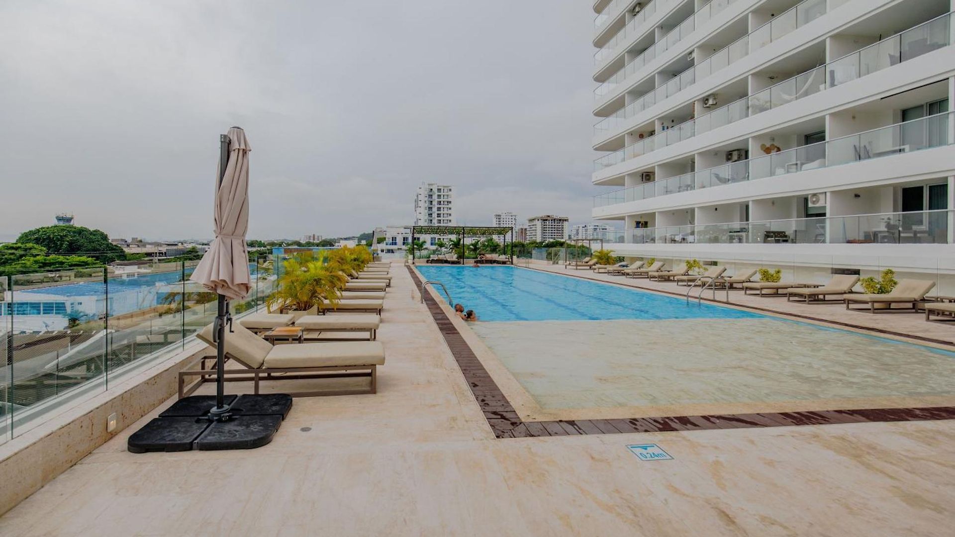 Encantador Y Moderno Estudio Con Piscina A Pasos Del Aeropuerto
