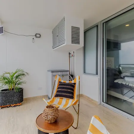 Apartamento Encantador Y Moderno Estudio Con Piscina A Pasos Del Aeropuerto
