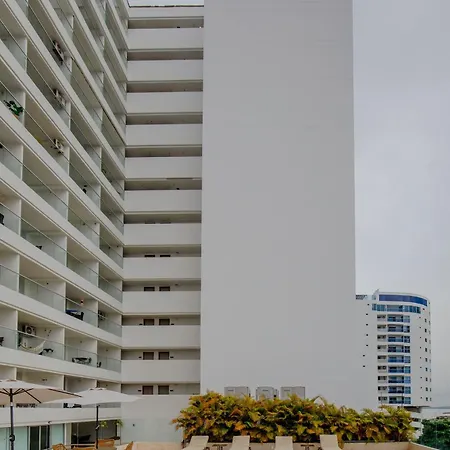Encantador Y Moderno Estudio Con Piscina A Pasos Del Aeropuerto Cartagena