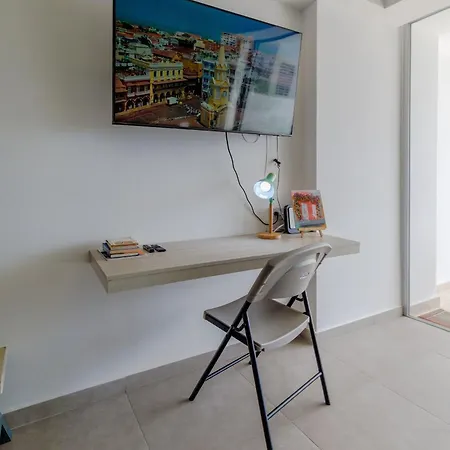 Apartment Encantador Y Moderno Estudio Con Piscina A Pasos Del Aeropuerto